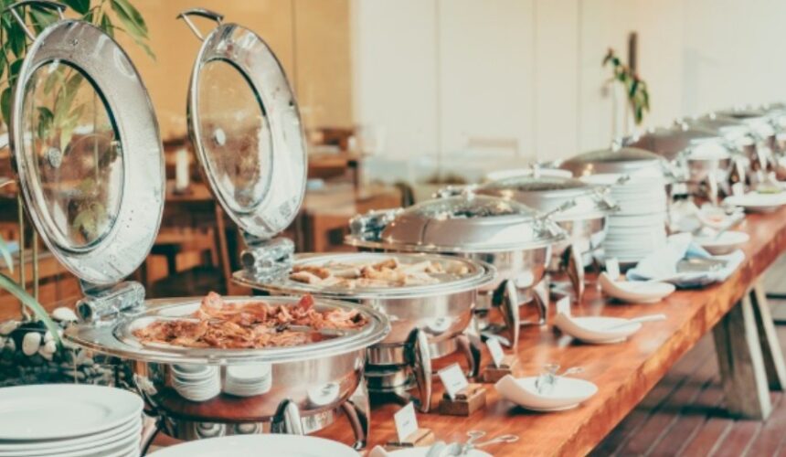catering services in the cove yanbu